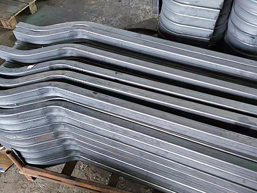 為什么長沙拖拉機防翻架彎型加工要選擇長沙威彎？