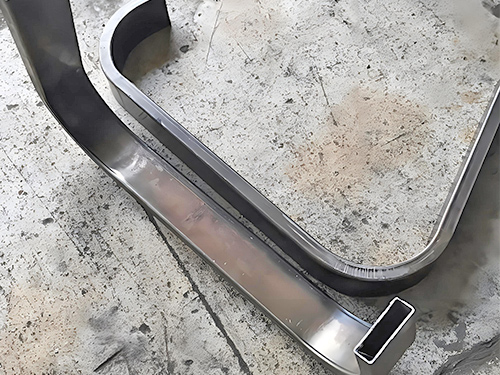 圓管折彎加工廠家告訴你在復(fù)雜管道布局中，選擇彎管還是彎頭更合適？